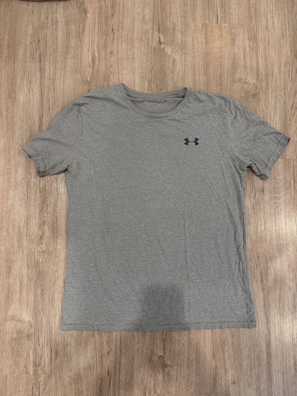 Under Armour Men’s T-Shirt - Grey - Size Small